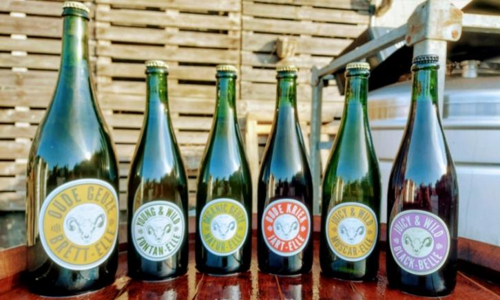 Lambiek Fabriek bieren op de tafel